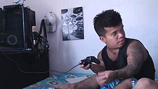 stepsister arrives horny to play with his penis while he games
