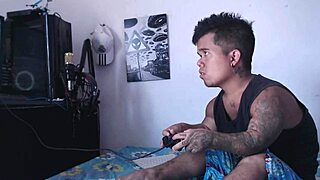 stepsister arrives horny to play with his penis while he games