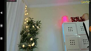 milf jumping her bigtits and squirt with dildo webcam