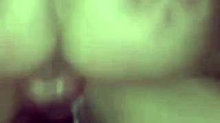 latina madura es follada por el hijastro y se corre dentro mientras el pap� trabaja