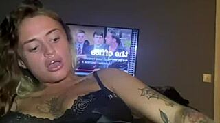 Slutty goth with huge tits fingers herself after college