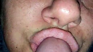 White milf expertly bobbing on a slim pencil dick