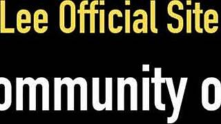 Kimber Lee Can't Stop Dildo Fucking Herself Shamelessly In The Car