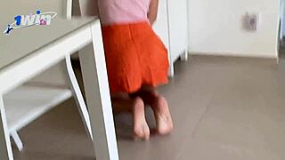She Orgasms From Blowjob With Anal Plug Inside