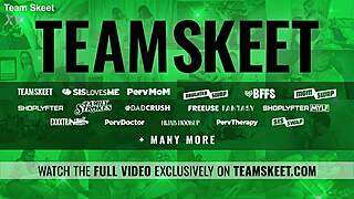 Step-siblings hit the gym for the first time and end up in a wild, steamy bang session