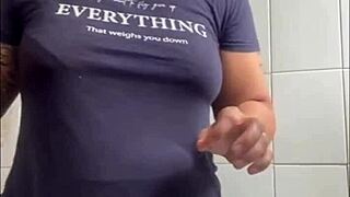 Biggest pussy, exhibitionists, flashing, pussy lover