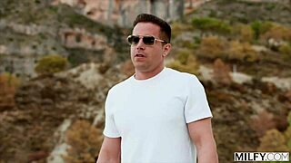 i seduce my hubby's friend with muff diving and deepthroat - shalina devine