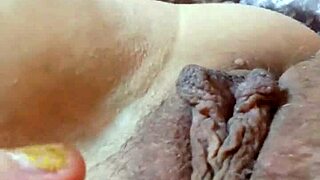 gretala showing off her curvy pussy in a hot dance