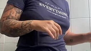 Would you try this big pussy or are you grossed out?