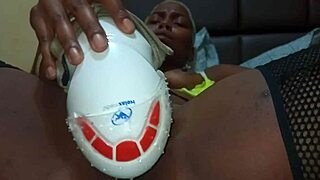 Negra cheia de tesão plays with her pink dildo on bed in hot lingerie! 🔥