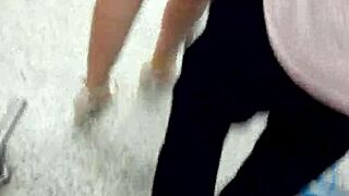 Colombian Woman Dances Seductively in Exotic Video