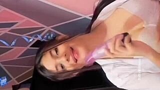 latina universitaria rocks dildo