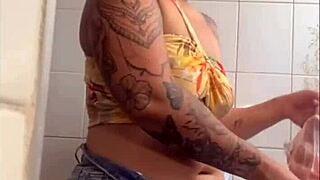 I'm on live showing how much I want to give