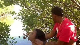 quickie fuck on the beach with a milf