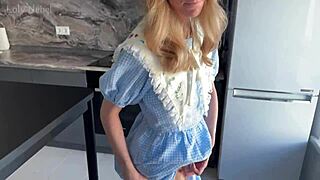 Helped Cute Stranger On Street And Fucked Her Same Day!