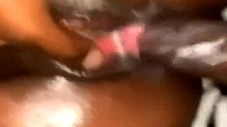 I love eating my girlfriend in the pool