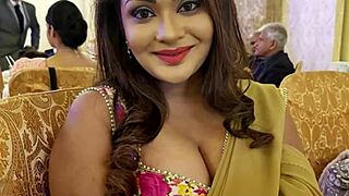 petite tranny thaysa carvalho receives an intense creampie