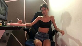 Hey, this sexual psychologist couldn’t resist my big cock, so I fucked her tight pussy hard!