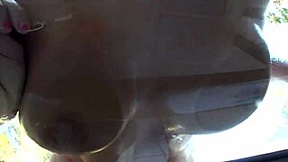 Caprice Jane and Paige Ashley lick each others slits and fuck with a dildo 😏