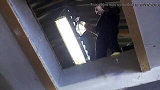 Italian pornstar prepares for anal assfucking in backstage reality scene