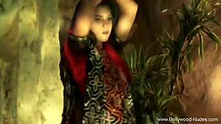 sacred bollywood honey dances nude with sensual teasing