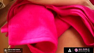 All Girl Massage Turns Phoenix Marie's Ass Rub Into Scissoring And Licking Session