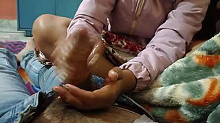 please take off your condom and creampie my pussy