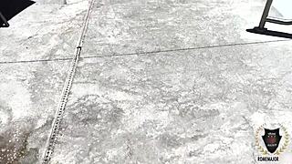 does gothic inked lily thot get her holes gaped?