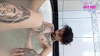 Hubby’s at work, so I called Fele to pound my pussy bareback