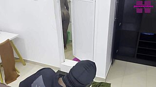 Mature Black Woman Offers Her Big Ass For Fucking