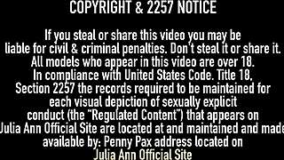 Curvy nympho Maggie Green face sits on Julia Ann's pretty face with big clit licking