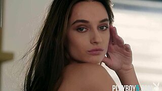 Gloria Sol's Passionate Striptease Leaves Me Breathless