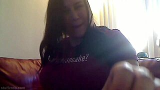 Azismiss demonstrates ice cream stuffing with big tits and ass