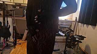 Kit Willer Rips His Ass Wide Open In The Kitchen For Honey's Big Cock To Cum