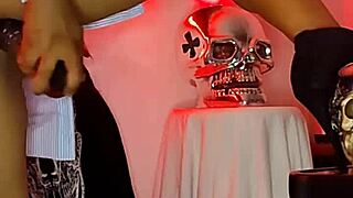 Intense Perreo Dancing With Karol G And Alicia Keys In My First Live Show. Watch Until The End If You Want To Cum With Me. I Masturbate On Cam For You.