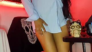 Intense Perreo Dancing With Karol G And Alicia Keys In My First Live Show. Watch Until The End If You Want To Cum With Me. I Masturbate On Cam For You.