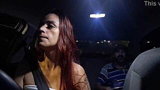 casada trabalha de motorista de aplicativo e faz sacanagens com passageiros