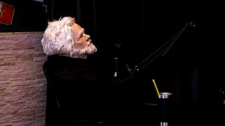 Belinha baracho shows her breasts in a sexy interview