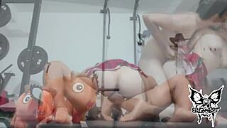 Little tracy gives facial to trainer