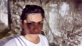 Sai sem calcinha pra malhar o personal sentiu o cheiro da minha buceta suadinha me levou pro banheiro e encheu minha buceta de porra