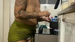 Will Flashing My Big Pussy Be the Perfect Dessert?