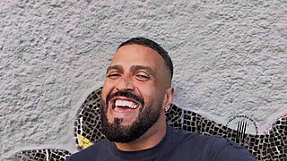 making paolla cum in front of cuckold 😈