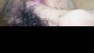 Lon em suong lam anh oi shares her chubby body in casual moments