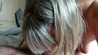 a housewife with big tits performs a blowjob for amateurs in a homemade video