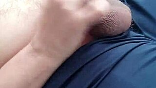 Leoninodelas Ejaculates In The Room