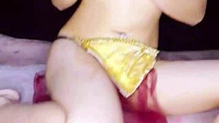 bonneyuwu dances as leia in star wars cosplay, looking cute and sexy