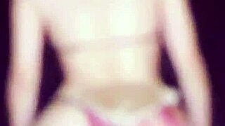 bonneyuwu dances as leia in star wars cosplay, looking cute and sexy