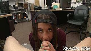 fine chick reveals her arse and pussy on reality show