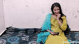 Indian bhabhi fucked doggystyle by dewar