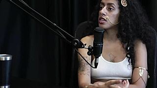 Feeling that dick enter in public makes her heart race